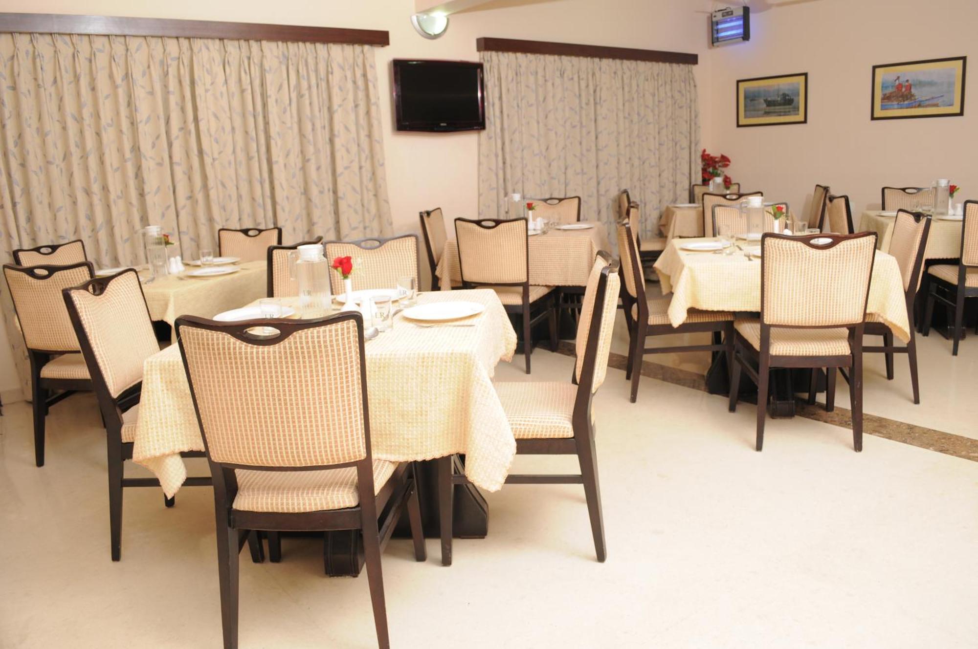 Lalco Residency Hotel Mumbai Bagian luar foto