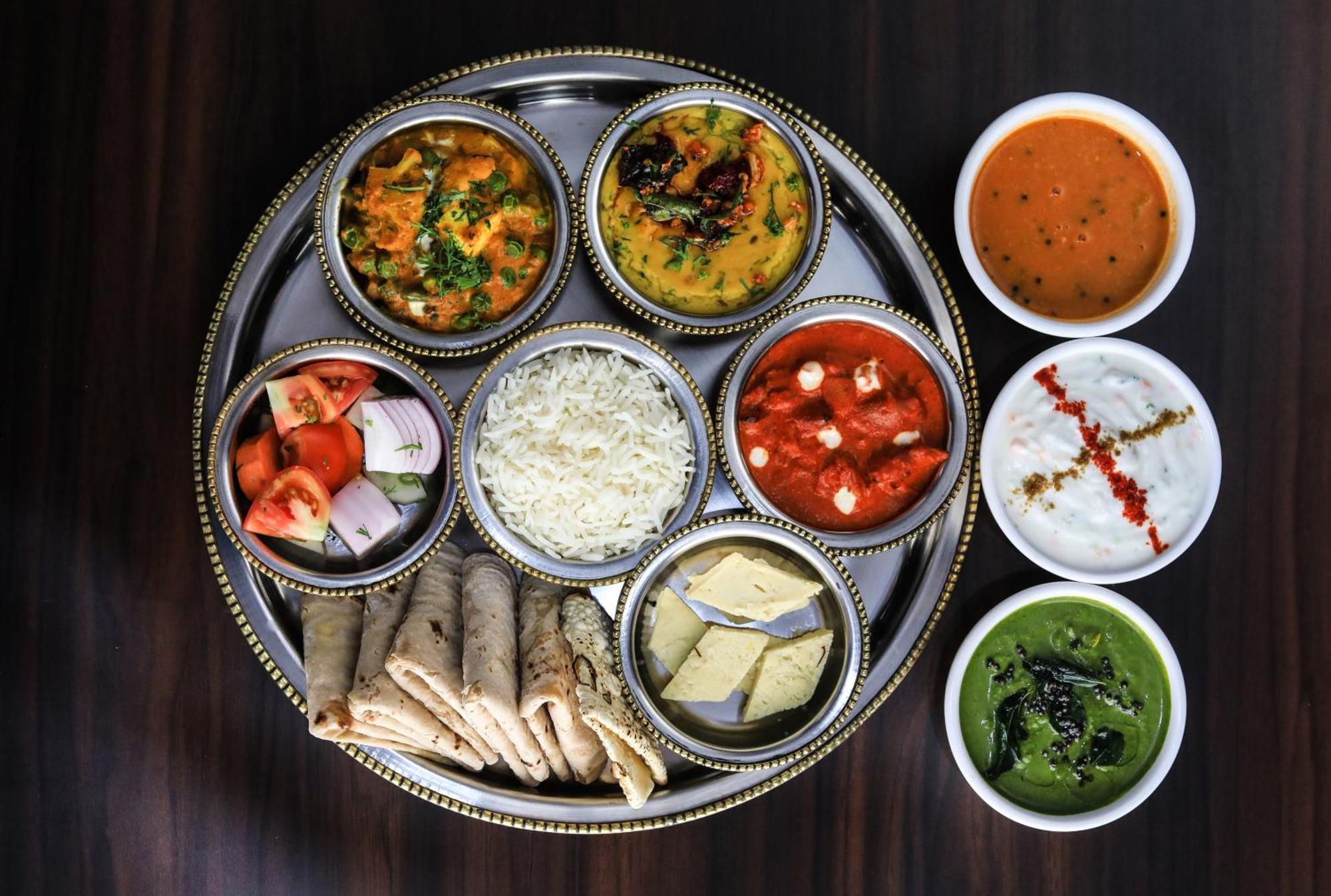 Lalco Residency Hotel Mumbai Bagian luar foto