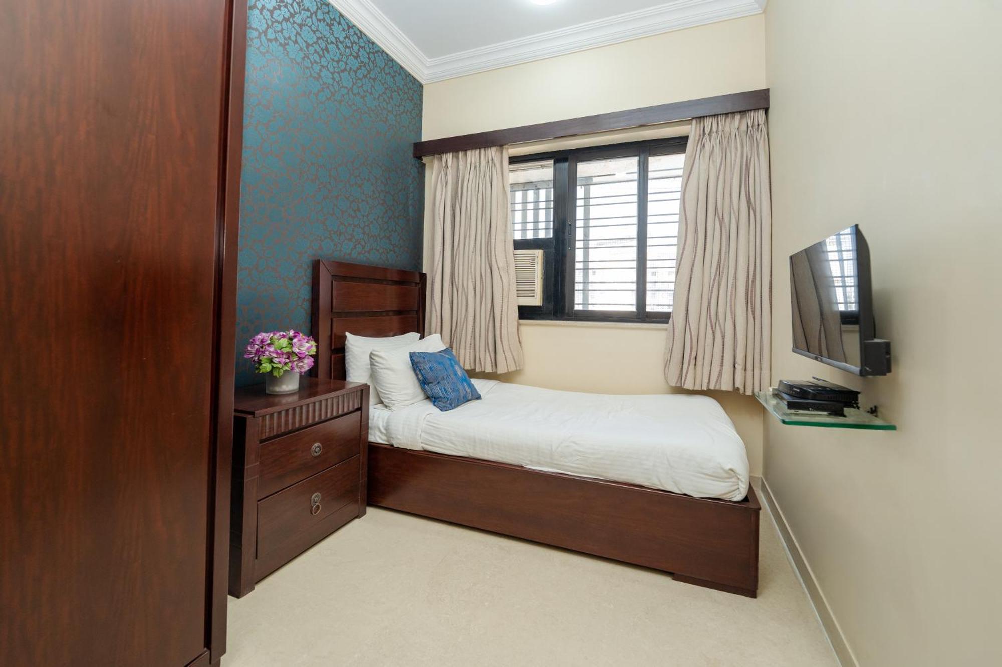 Lalco Residency Hotel Mumbai Bagian luar foto