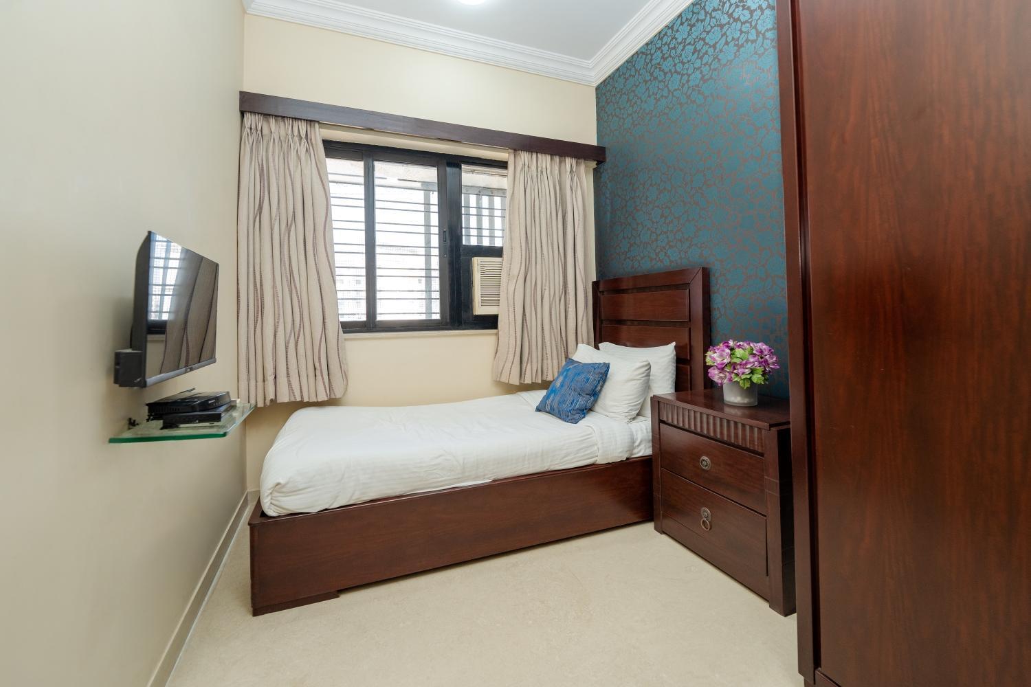 Lalco Residency Hotel Mumbai Bagian luar foto