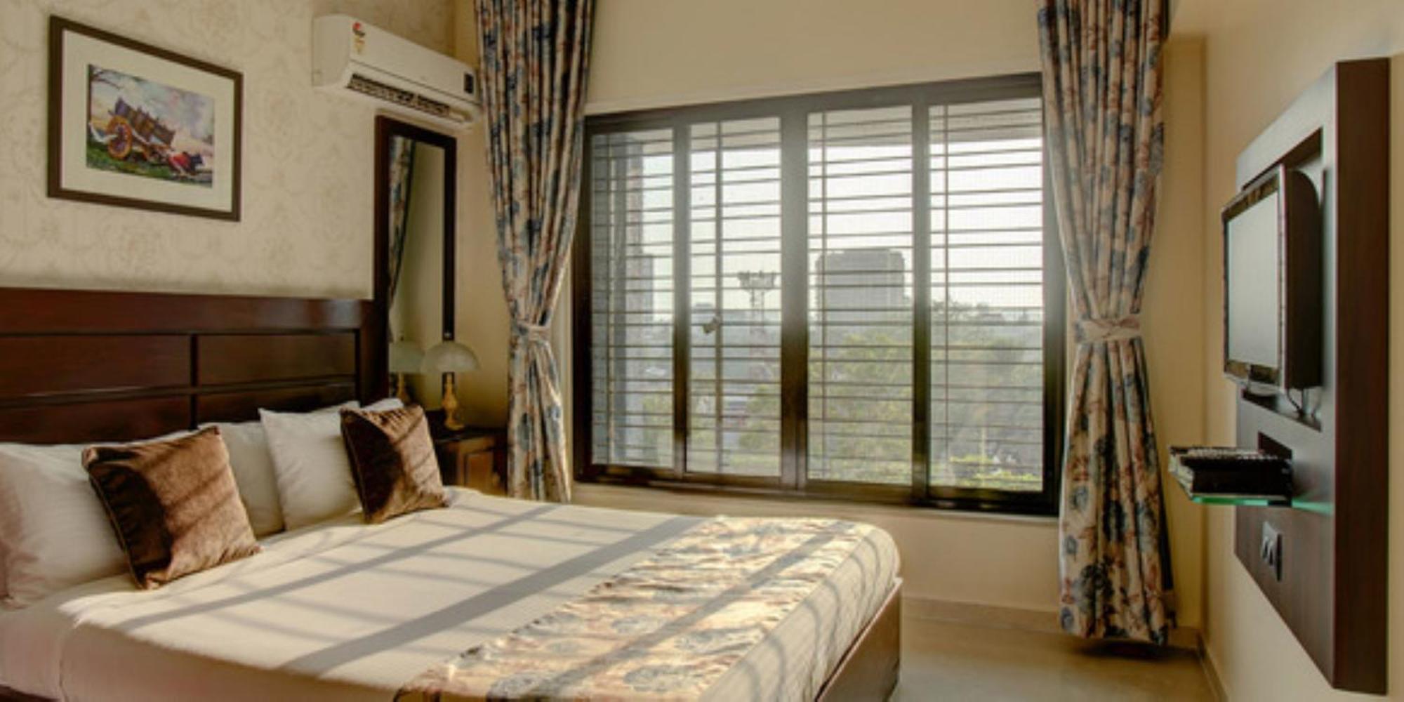 Lalco Residency Hotel Mumbai Bagian luar foto