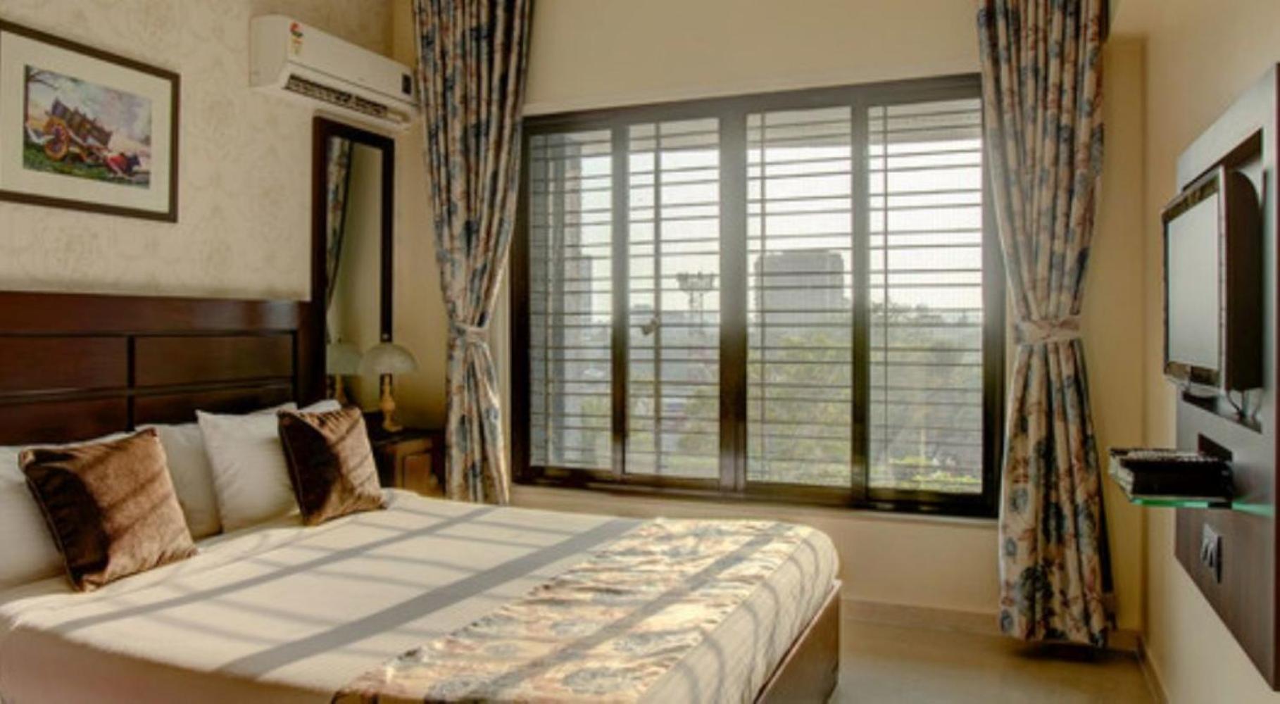 Lalco Residency Hotel Mumbai Bagian luar foto